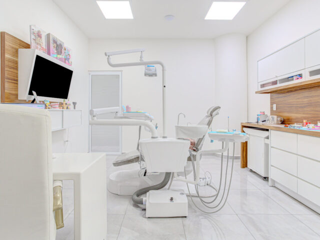 How to Choose Implant Dentist With Confidence